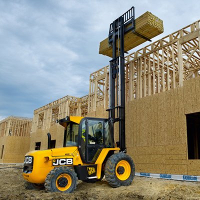 Forklift unloading machinery and industrial equipment in Hatfield
